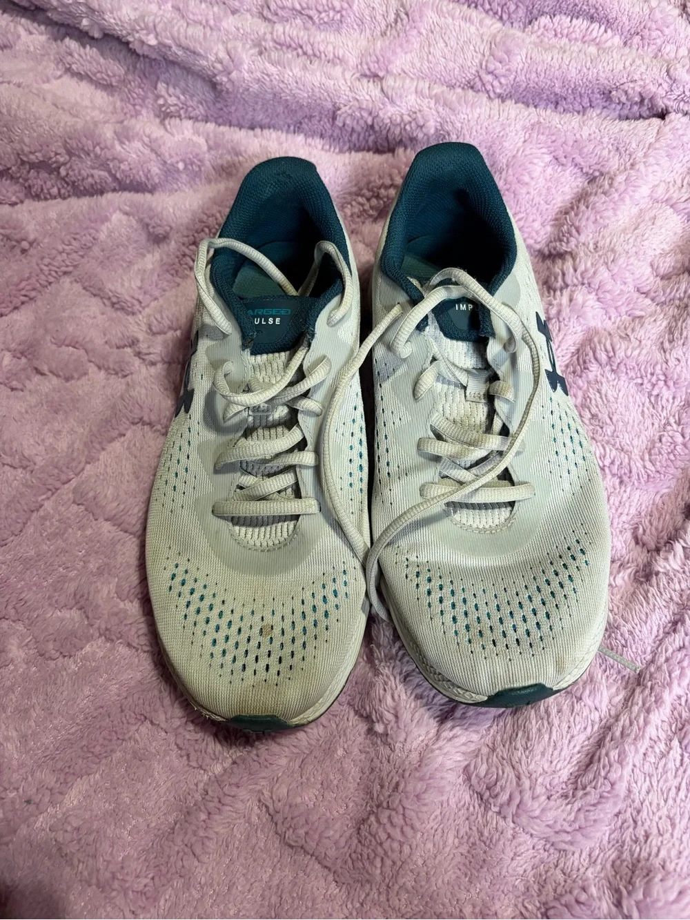 Under Armour Women's White and Teal Athletic Running Shoes